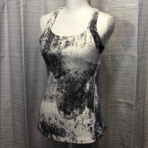 [ Lucy ] Black & White Criss-Cross Fitness Tank